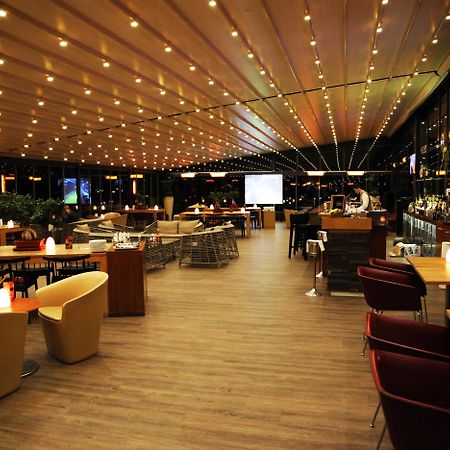 Sheraton Istanbul Atakoy Hotel Exteriér fotografie The interior of the lounge