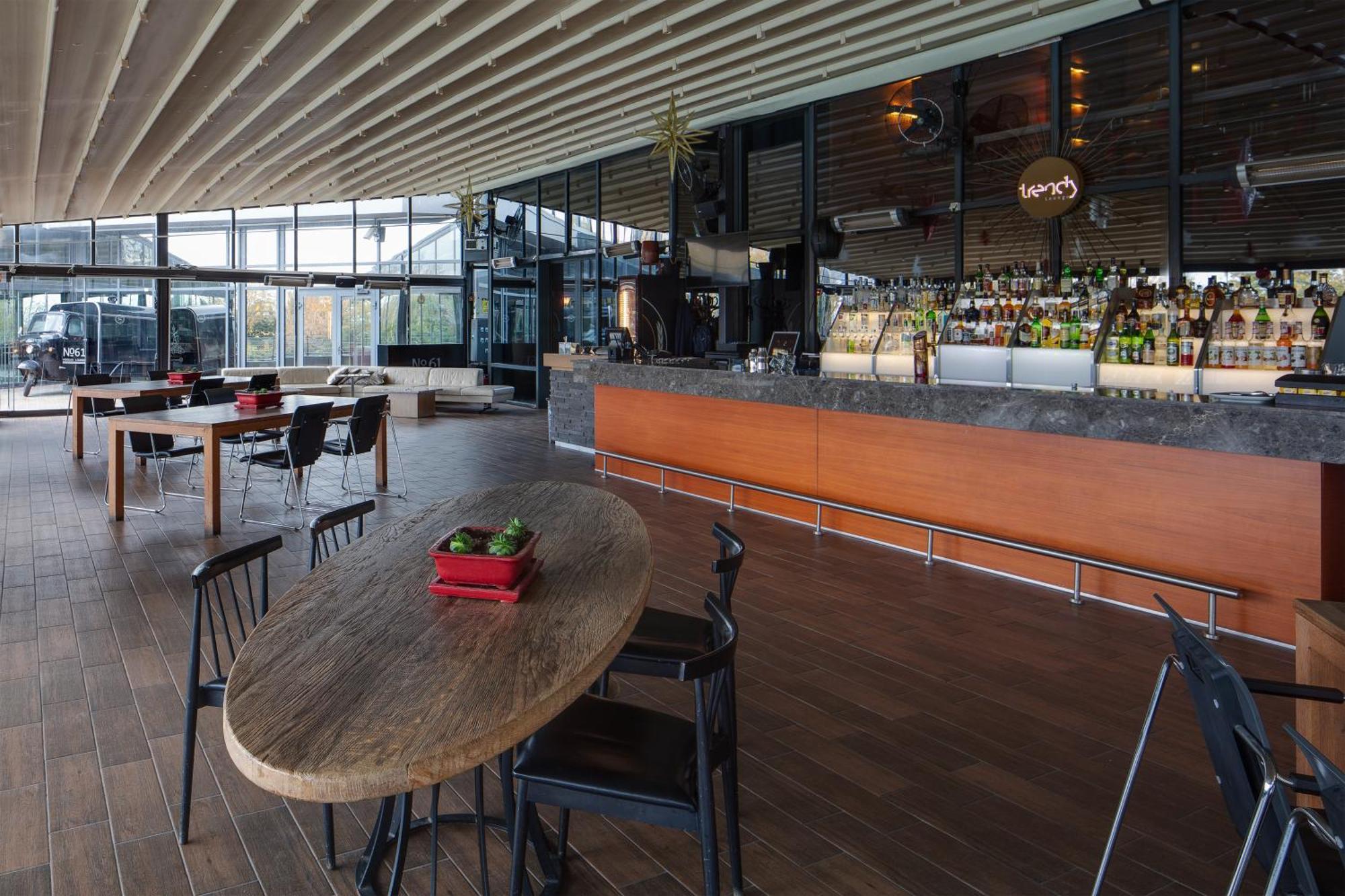 Sheraton Istanbul Atakoy Hotel Exteriér fotografie The bar at the 100th floor