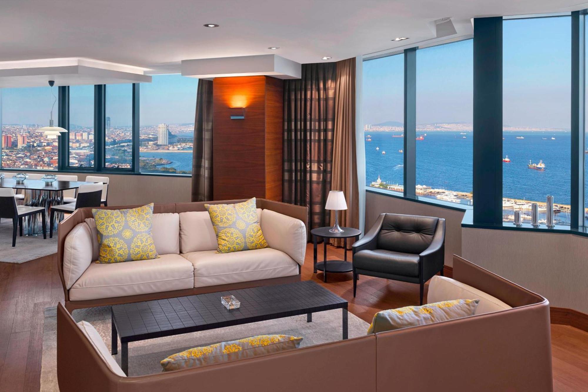 Sheraton Istanbul Atakoy Hotel Exteriér fotografie A suite at the Westin Harbour View