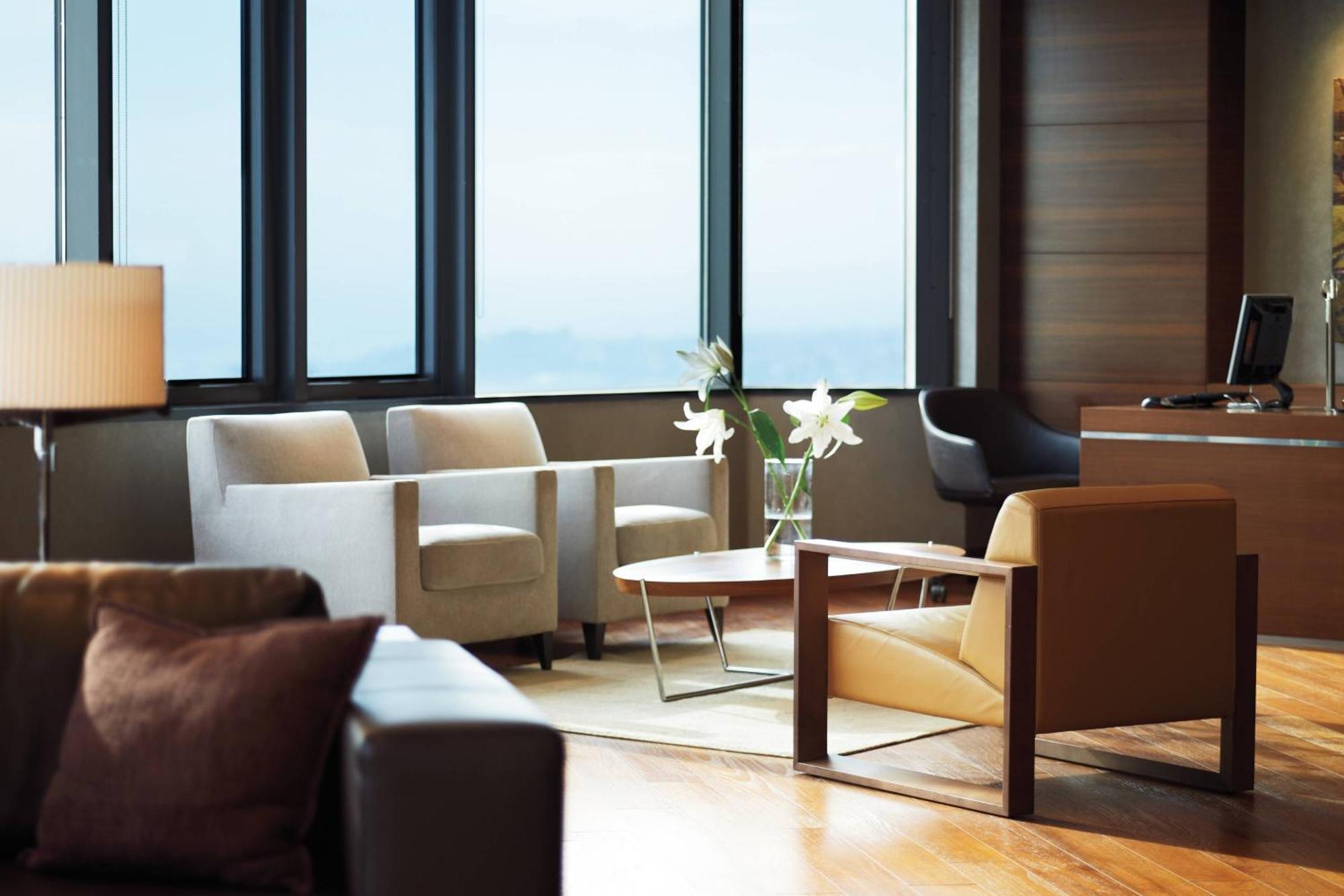 Sheraton Istanbul Atakoy Hotel Exteriér fotografie The interior of the club