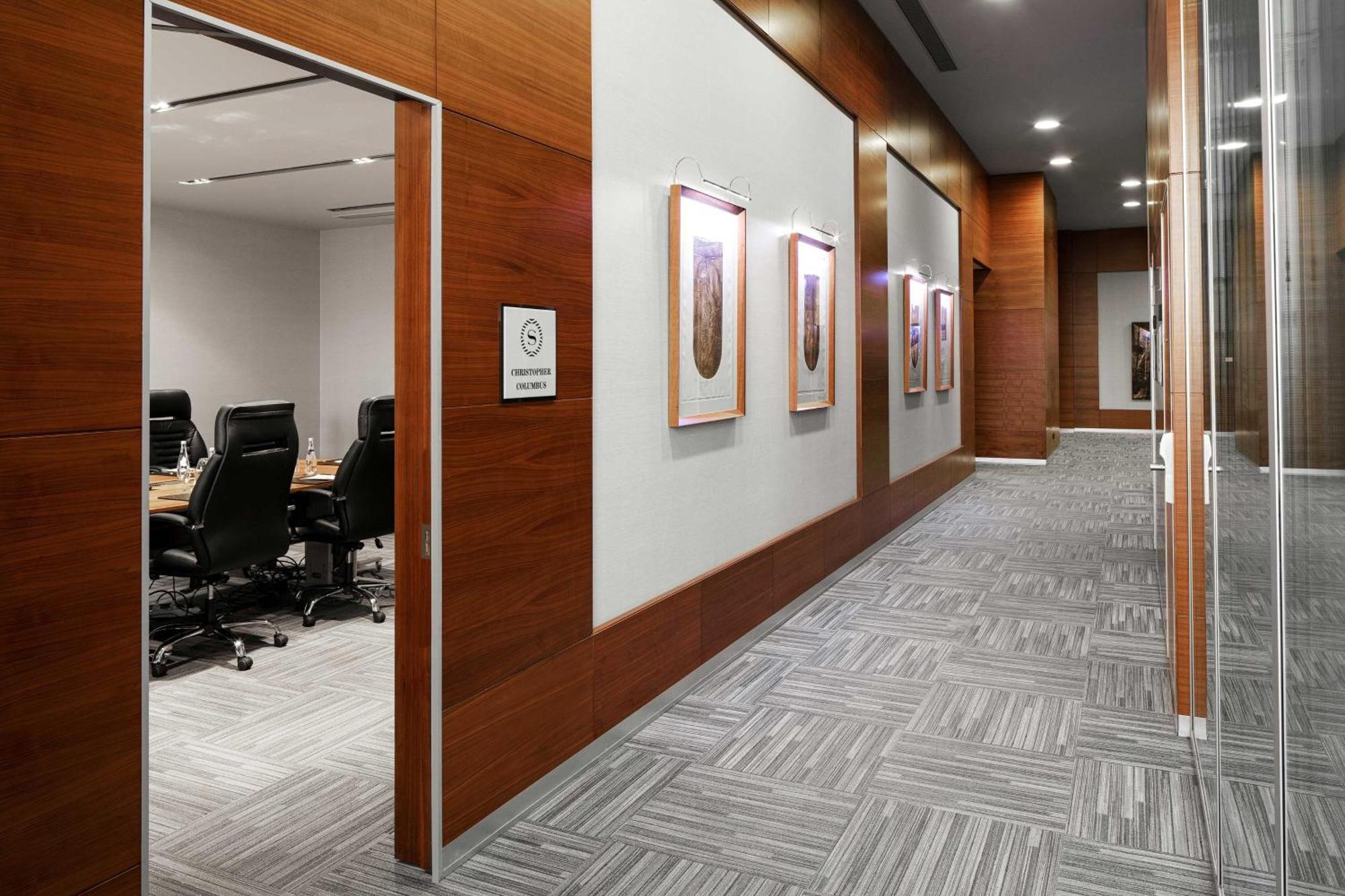 Sheraton Istanbul Atakoy Hotel Exteriér fotografie Interior of the office of the United States Department of the Treasury