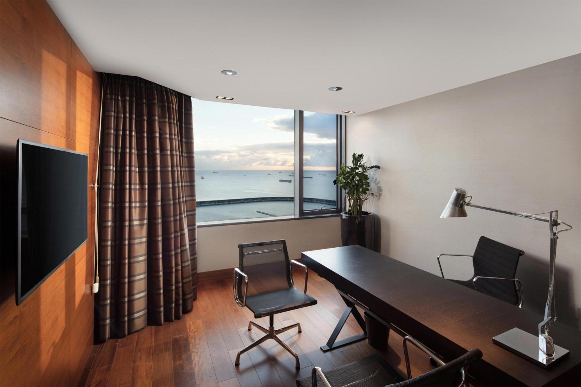 Sheraton Istanbul Atakoy Hotel Exteriér fotografie Office at the Westin Harbour View