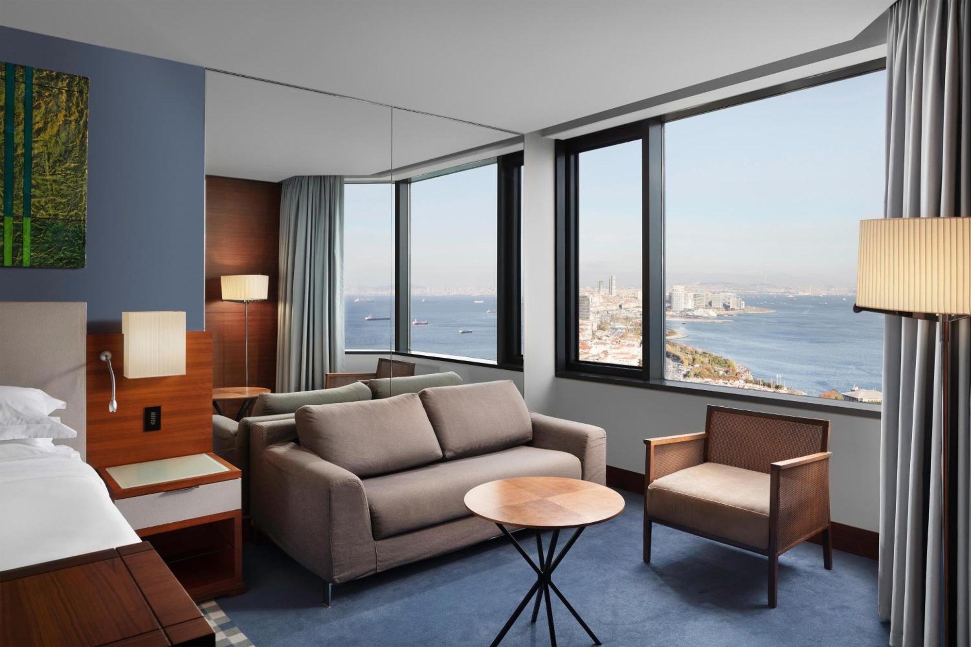 Sheraton Istanbul Atakoy Hotel Exteriér fotografie A room at the hotel