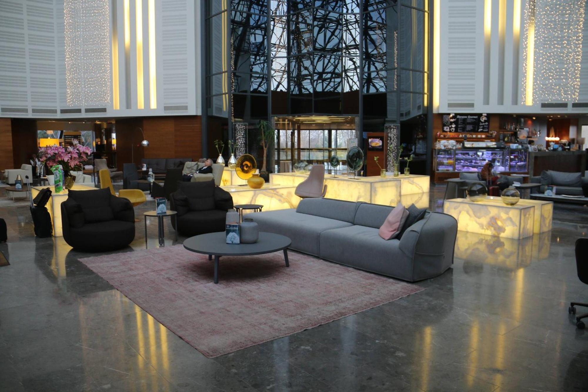 Sheraton Istanbul Atakoy Hotel Exteriér fotografie The lobby of the hotel